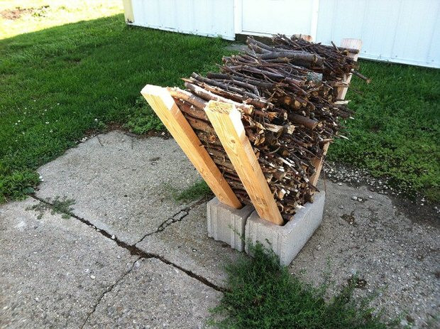 DIY Outdoor Firewood Rack
 9 Super Easy DIY Outdoor Firewood Racks