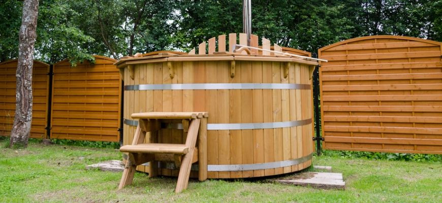 DIY Outdoor Hot Tub
 25 Great DIY Hot Tub Ideas You Have to Try