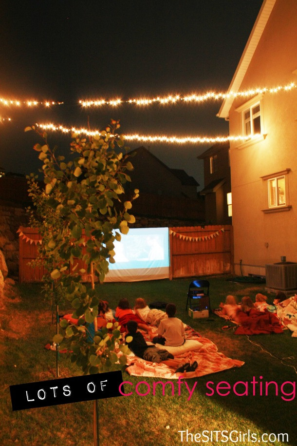 DIY Outdoor Movie Night
 Backyard Movie Night DIY Party