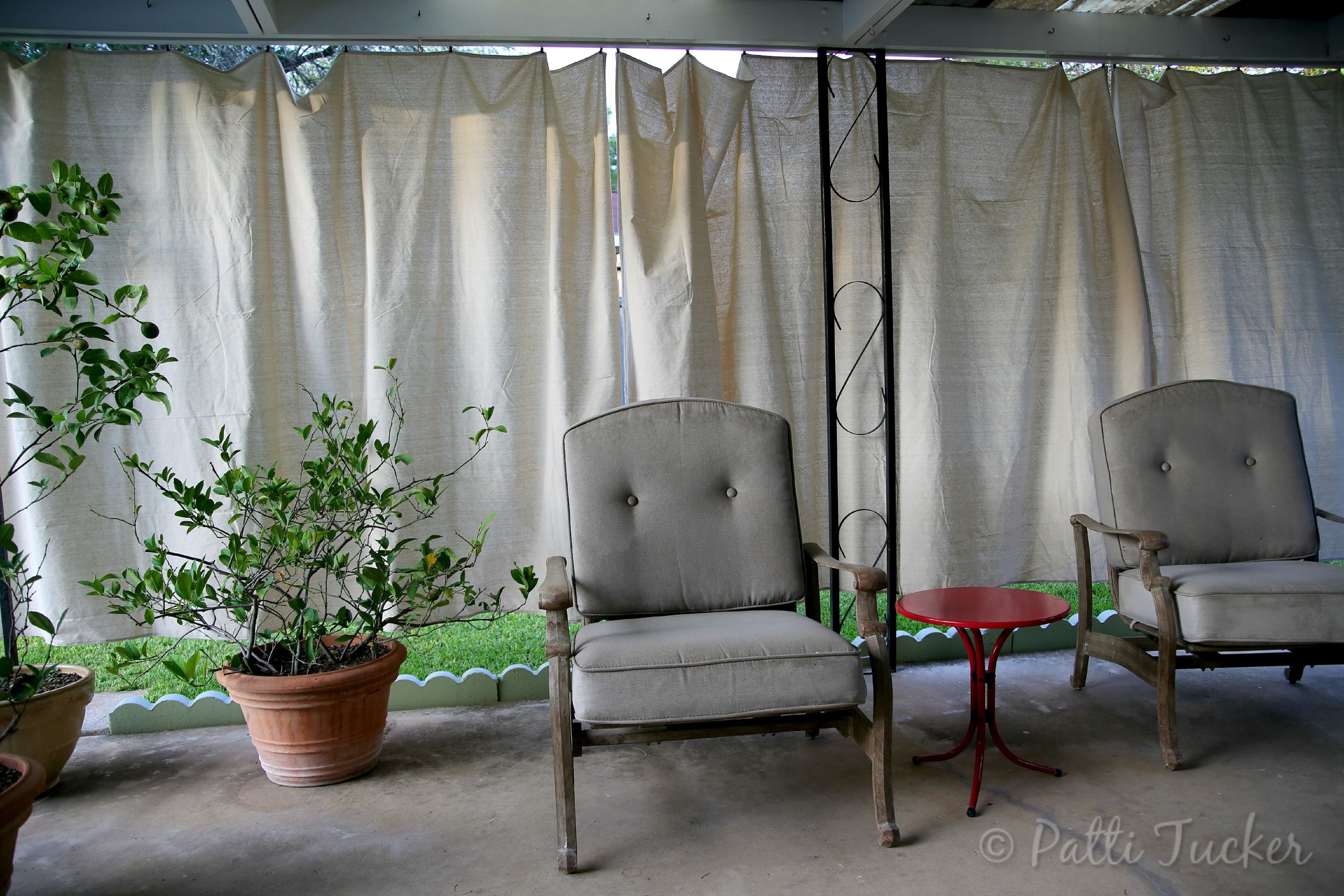 DIY Outdoor Patios
 Inexpensive DIY Outdoor Patio Drop Cloth Curtains