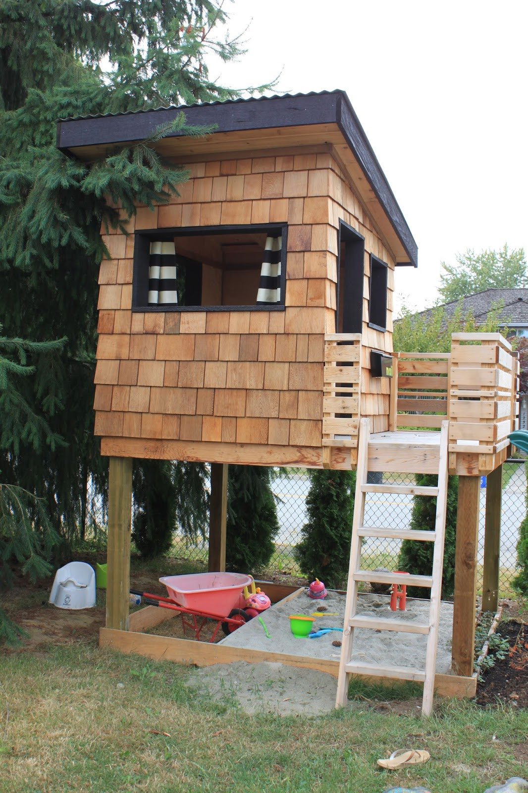 DIY Outdoor Playhouses
 dirt digging sisters diy modern playhouse