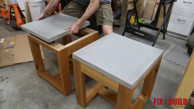 DIY Outdoor Side Tables
 DIY Outdoor Side Table 2x4 and Concrete