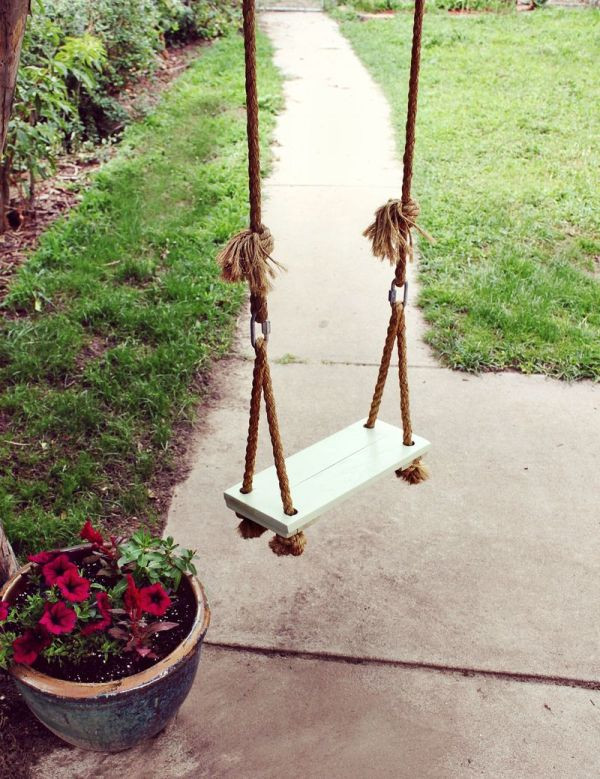 DIY Outdoor Swing
 DIY Outdoor Swings Perfect For Relaxing In The Garden