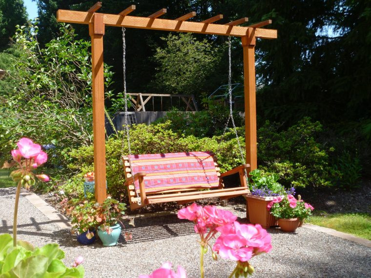 DIY Outdoor Swing
 Beautiful and Affordable DIY Backyard Makeover