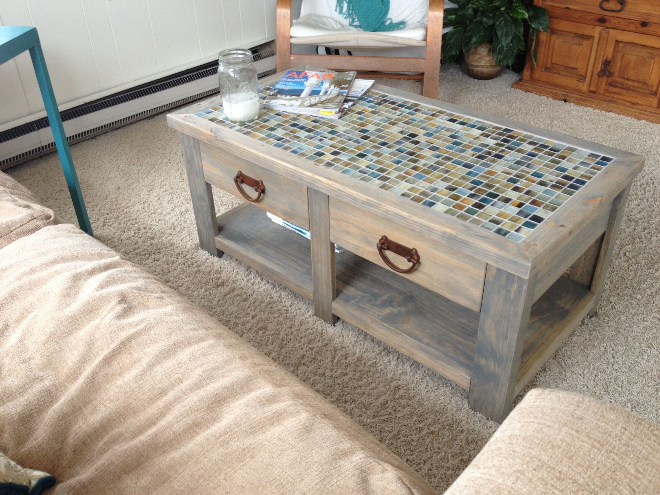 DIY Outdoor Tile Table
 Ana White