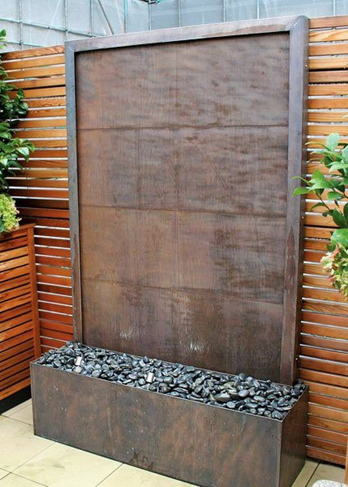 DIY Outdoor Water Wall
 DIY glass water wall – Your Projects OBN