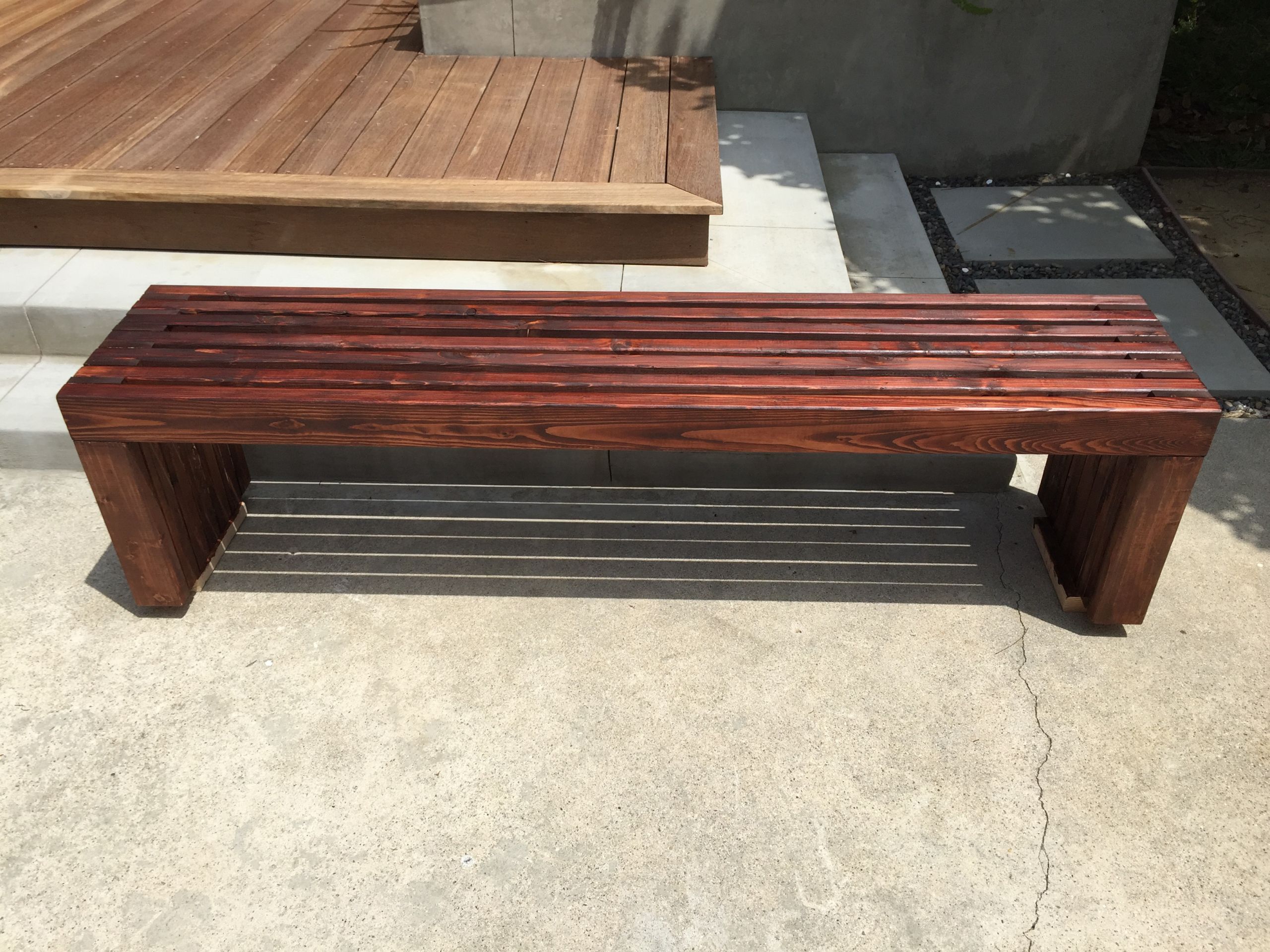 DIY Outdoor Wooden Bench
 Ana White