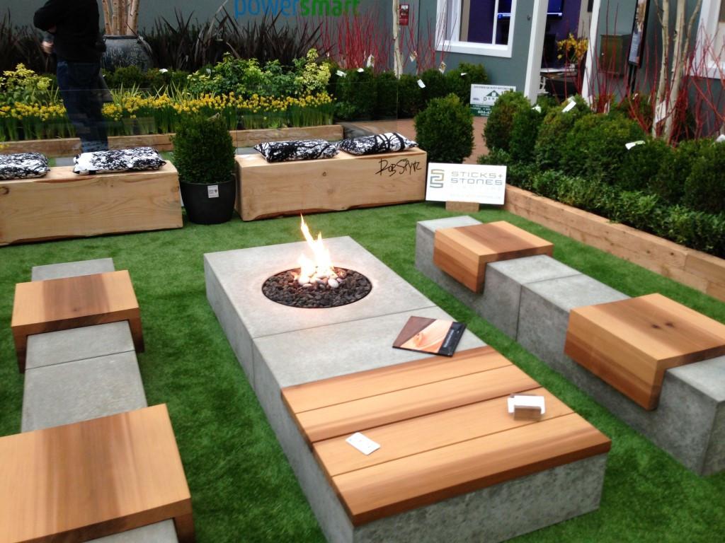 DIY Outdoor Wooden Bench
 Hits and Misses from the BC Home and Garden Show 2013