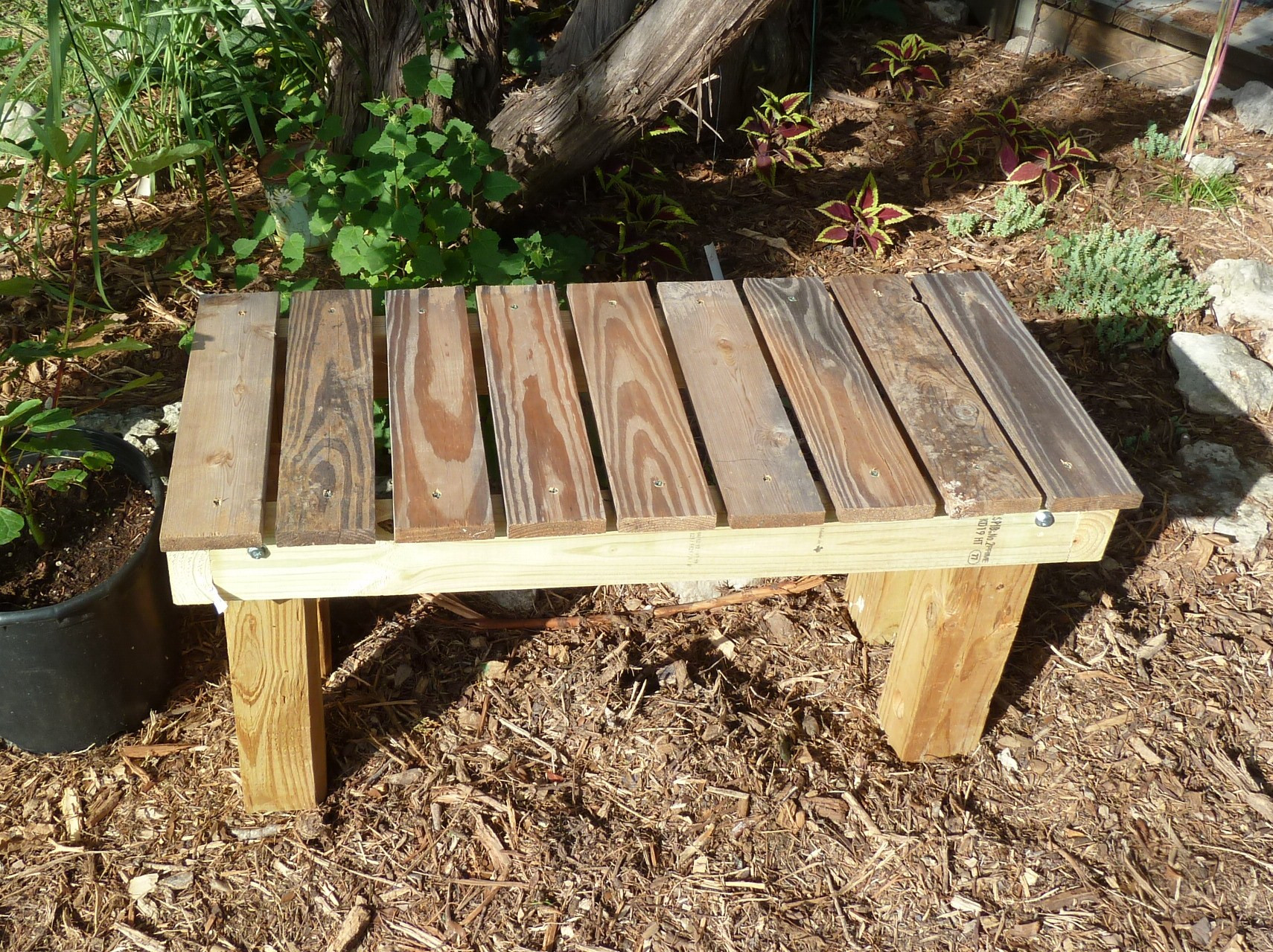 DIY Outdoor Wooden Bench
 Benches Garden plant potting