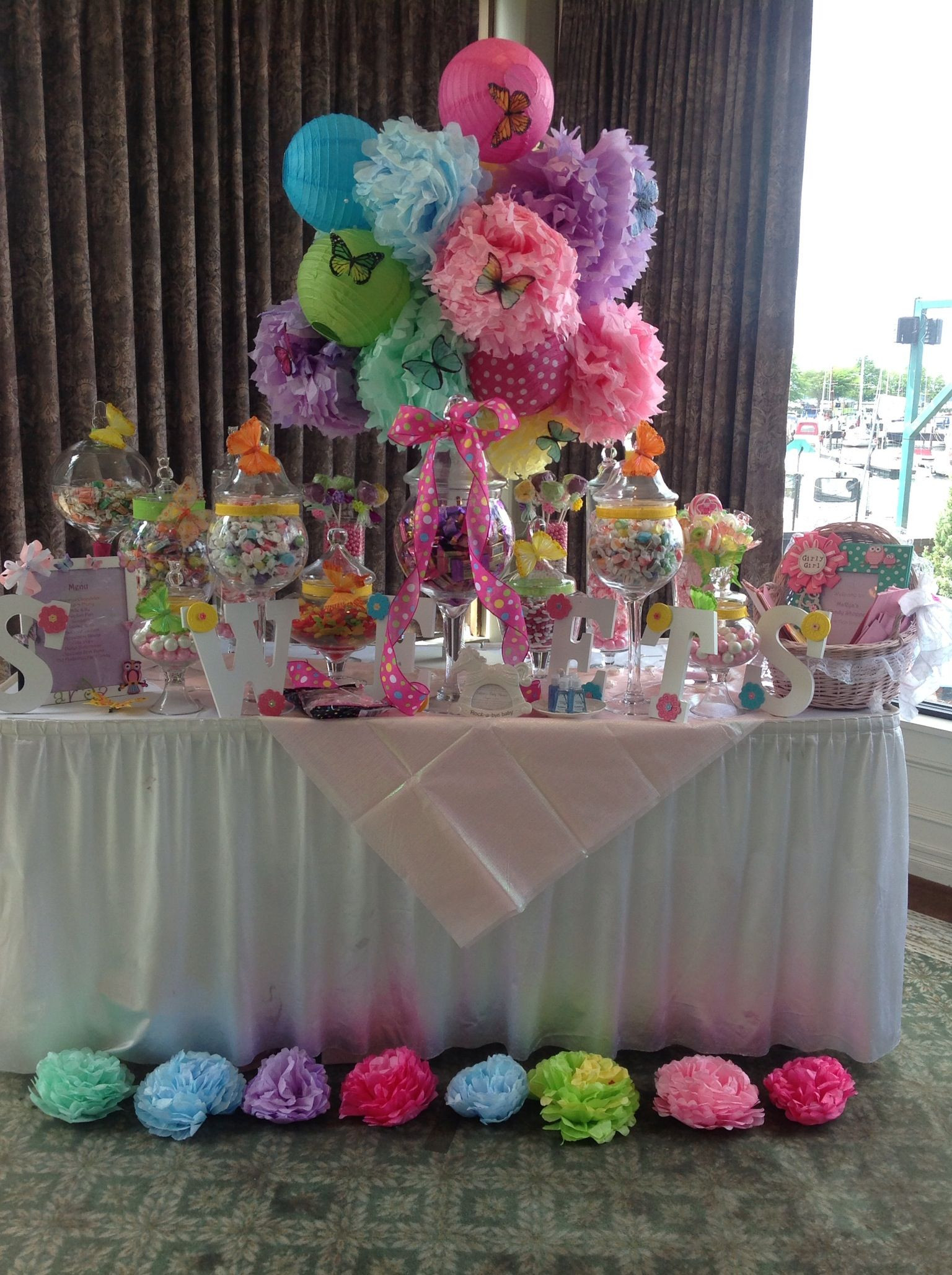 Diy Owl Baby Shower Decorations
 Whimsical Owl Themed Baby Shower Candy Station