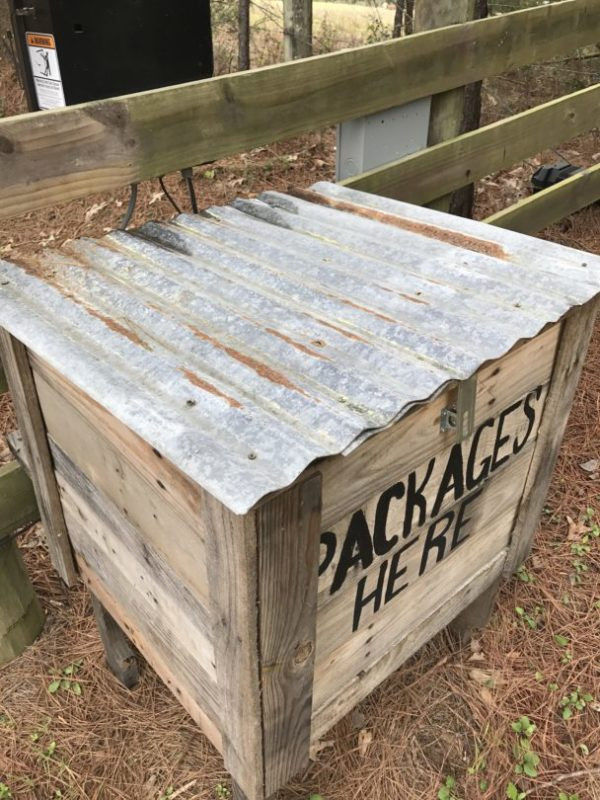 DIY Package Drop Box
 How to make a Parcel Box from Pallets County Road 407