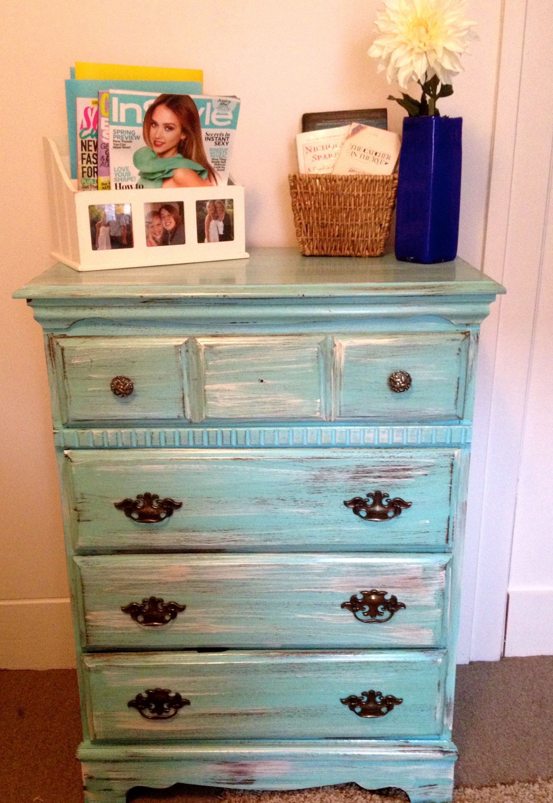 DIY Paint Wood Furniture
 Distressing Old Furniture with Paint DIY Tutorial