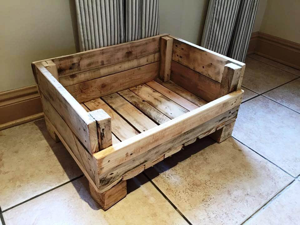 DIY Pallet Dog Beds
 20 Inexpensive Pallet Projects You Can Do