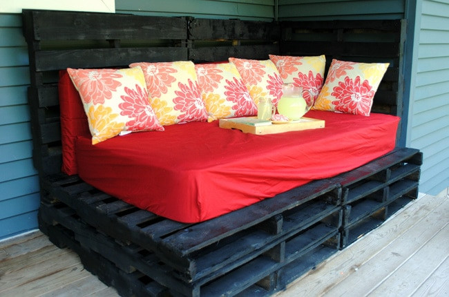 DIY Pallet Furniture Outdoor
 DIY Outdoor Pallet Furniture Craft Create Cook