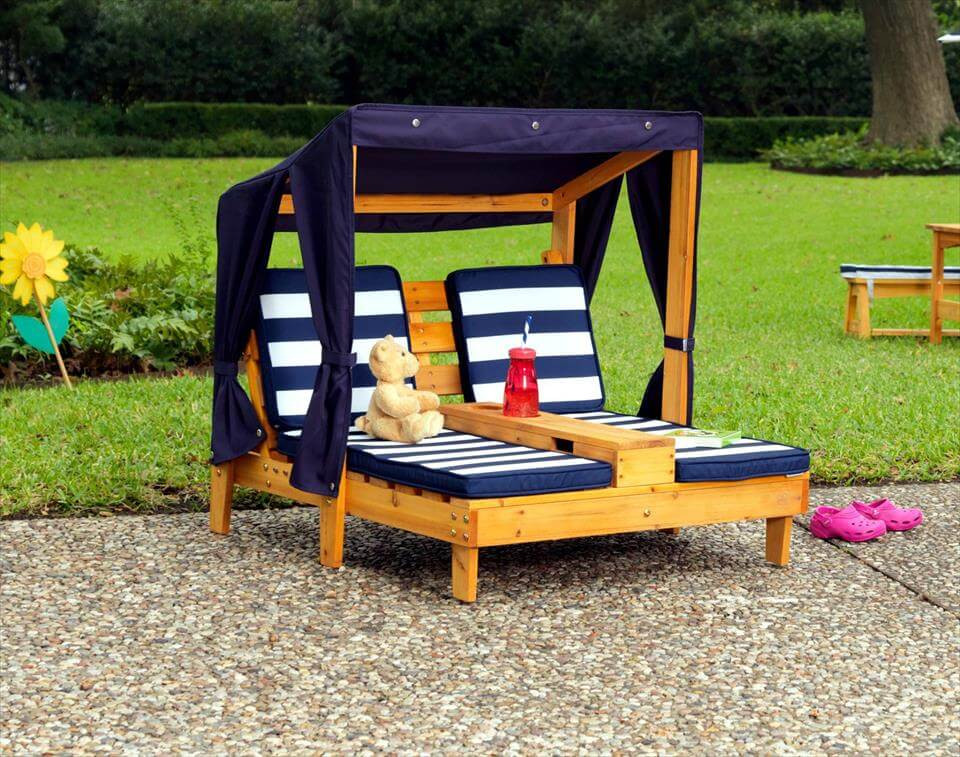 DIY Pallet Outdoor Furniture
 25 Renowned Pallet Projects & Ideas