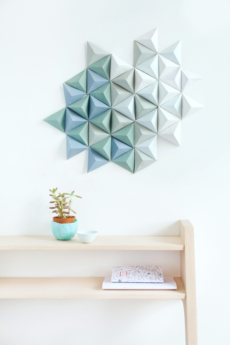 DIY Paper Wall Decor
 20 Extraordinary Smart DIY Wall Paper Decor [Free Template
