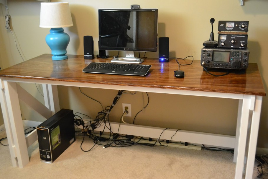 DIY Pc Desk Plywood
 Incredible DIY puter Desk Use Wood And Plywood Ideas