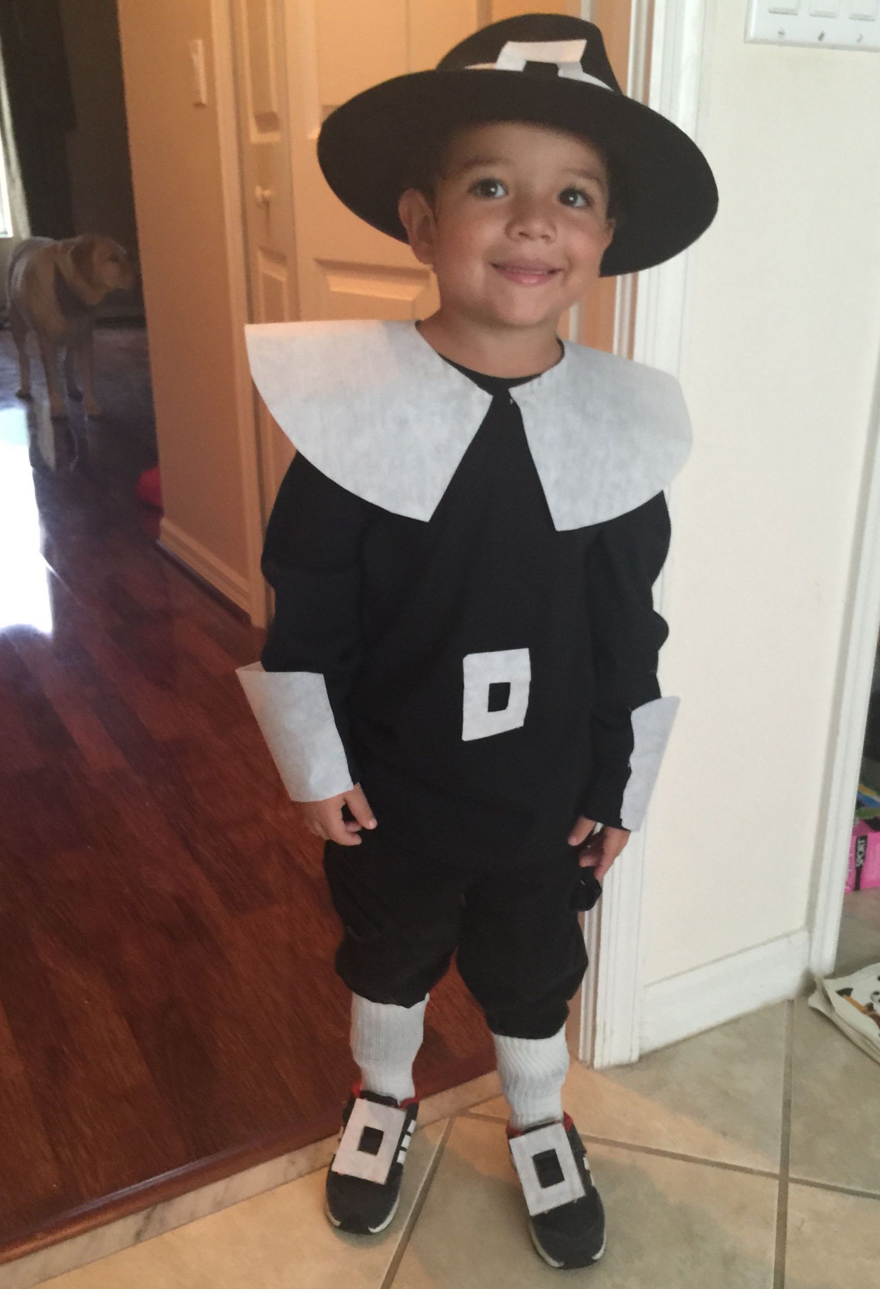 DIY Pilgrim Costume
 Pilgrim costume boy
