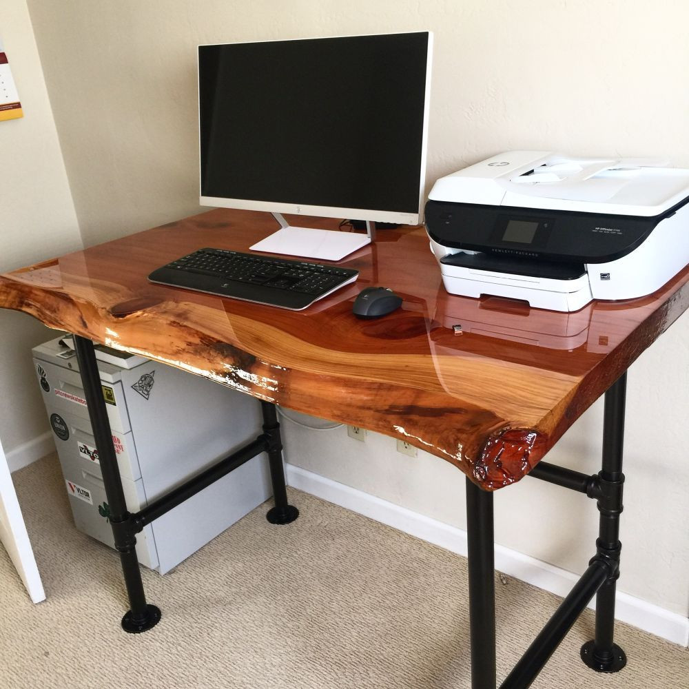 DIY Pipe Desk Plans
 Simple and Versatile DIY Desks From Pipes And Wood