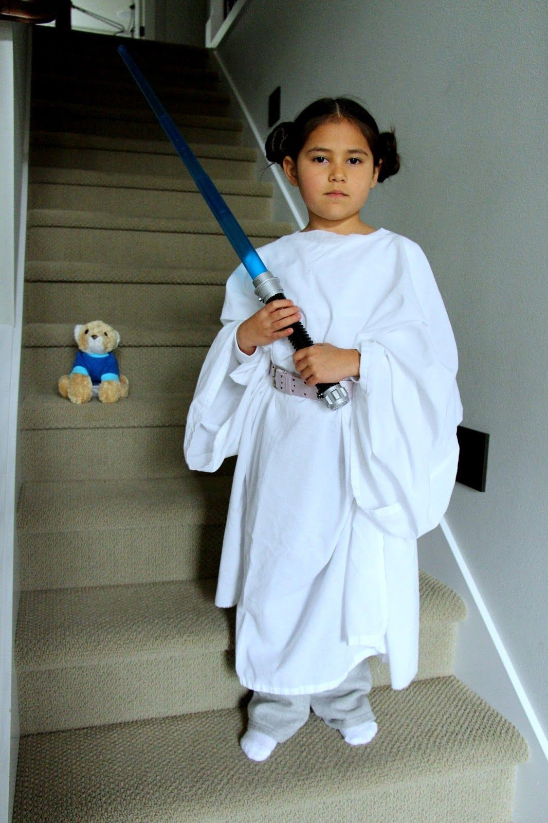 DIY Princess Leia Costume
 The Contemplative Creative 2 Minute Princess Leia Costume