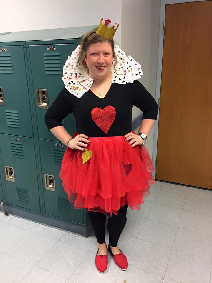 DIY Queen Of Hearts Costume
 626 best M Costumes images on Pinterest