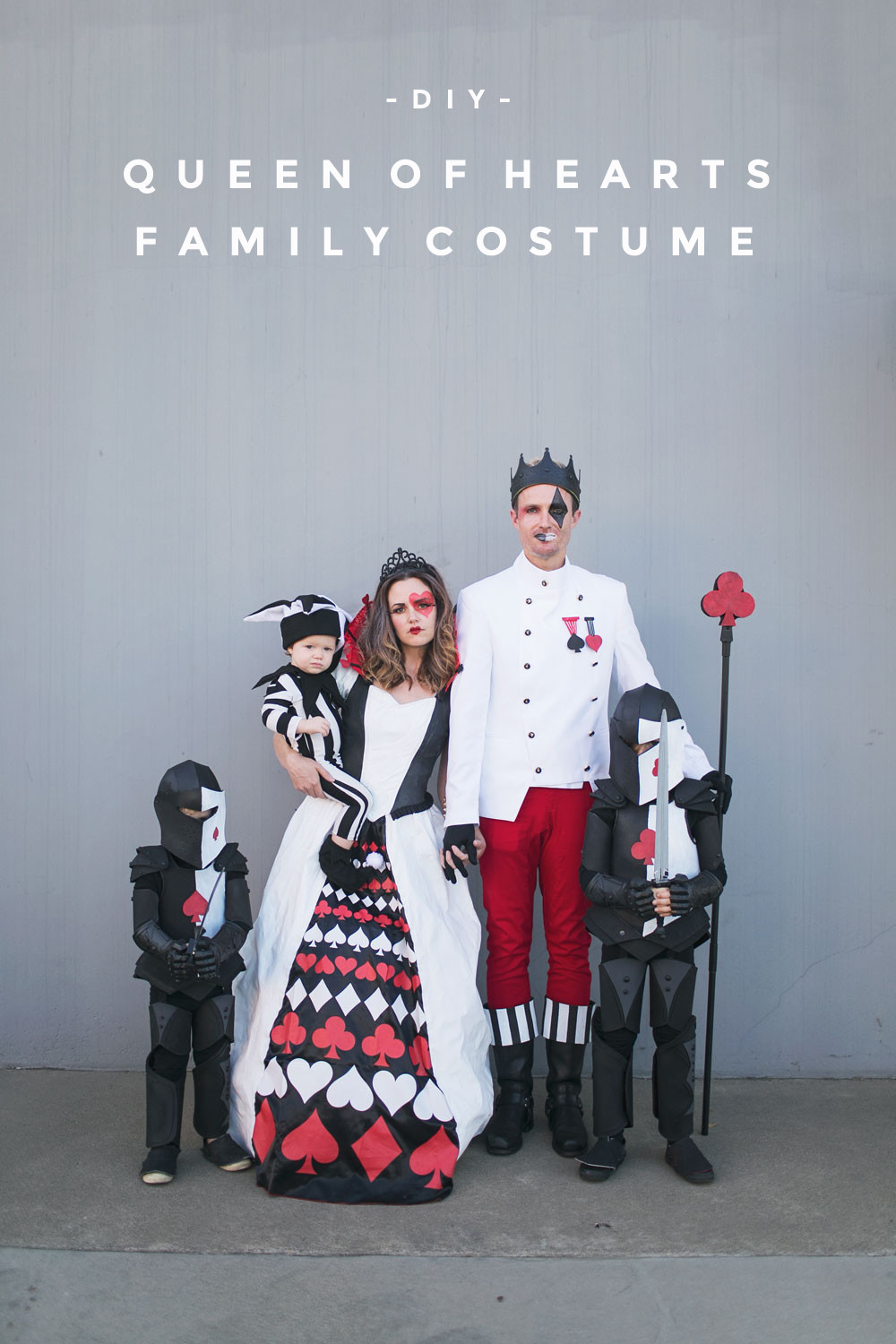 DIY Queen Of Hearts Costume
 DIY QUEEN OF HEARTS FAMILY COSTUME Tell Love and Party