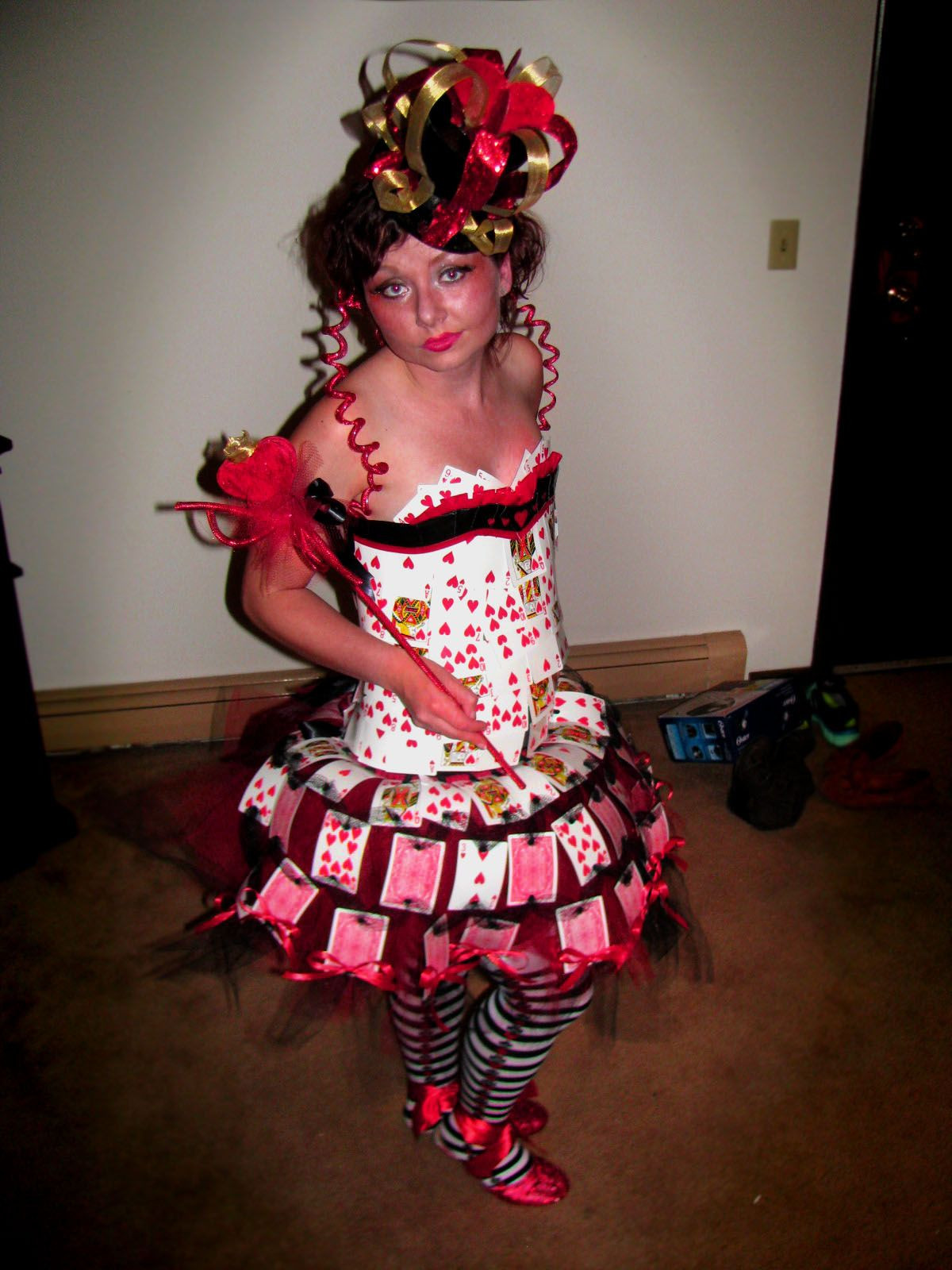 DIY Queen Of Hearts Costume
 DIY Queen of Hearts Costume DIY Pinterest