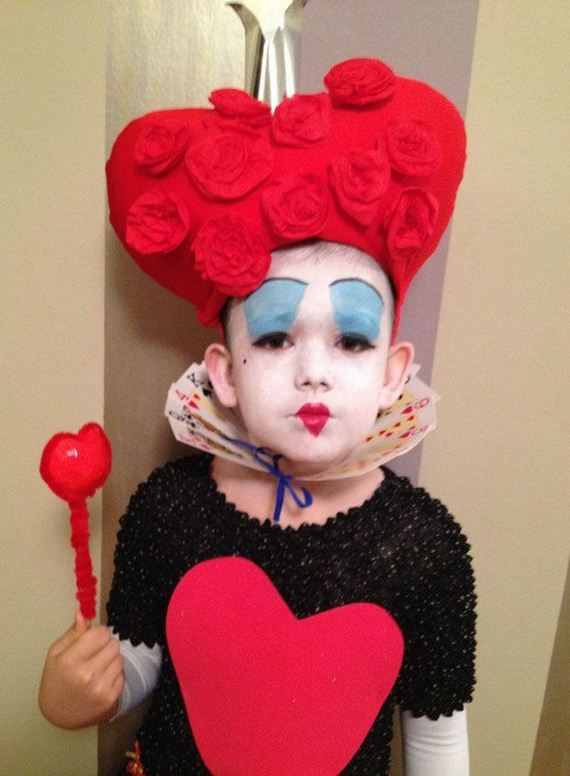 DIY Queen Of Hearts Costume
 DIY Queen of Hearts Costume Ideas