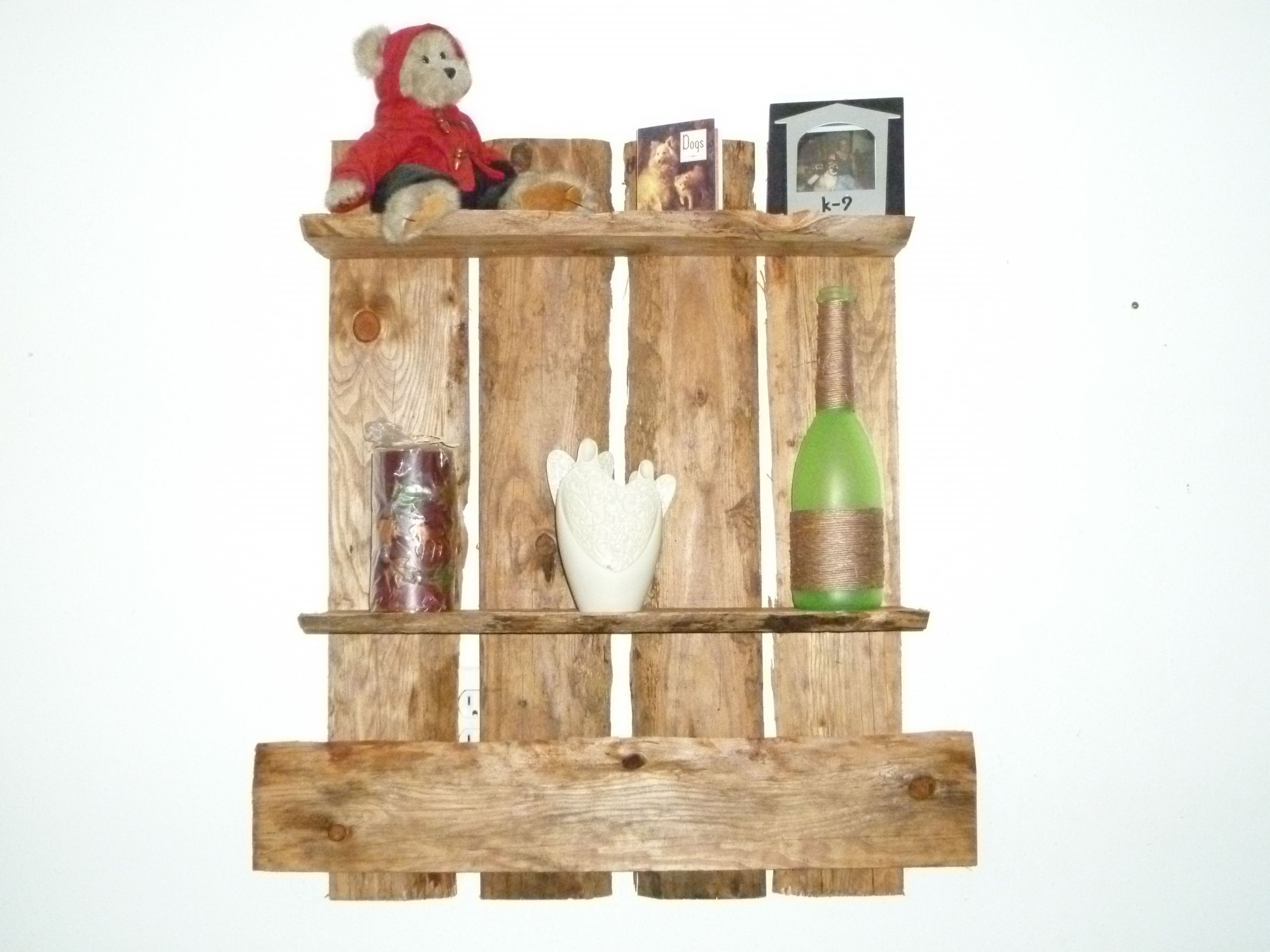 DIY Reclaimed Wood Shelves
 DIY reclaimed wood shelf