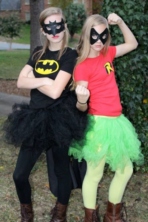 DIY Robin Costume
 25 Insanely Creative Halloween Costumes Inspired By Your