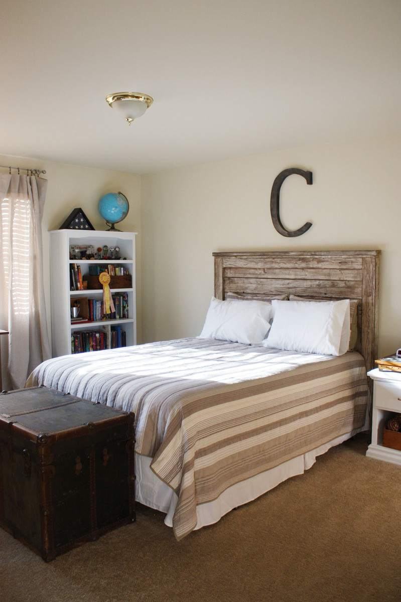 DIY Rustic Wood Headboard
 Ana White