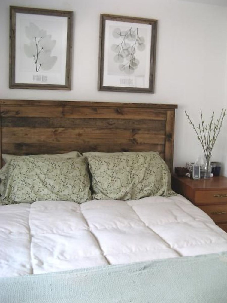 DIY Rustic Wood Headboard
 16 Outstanding DIY Reclaimed Wood Headboards for Rustic