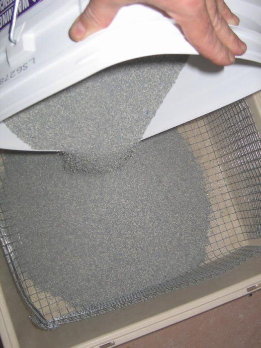 DIY Self Cleaning Litter Box
 Litter Sifter