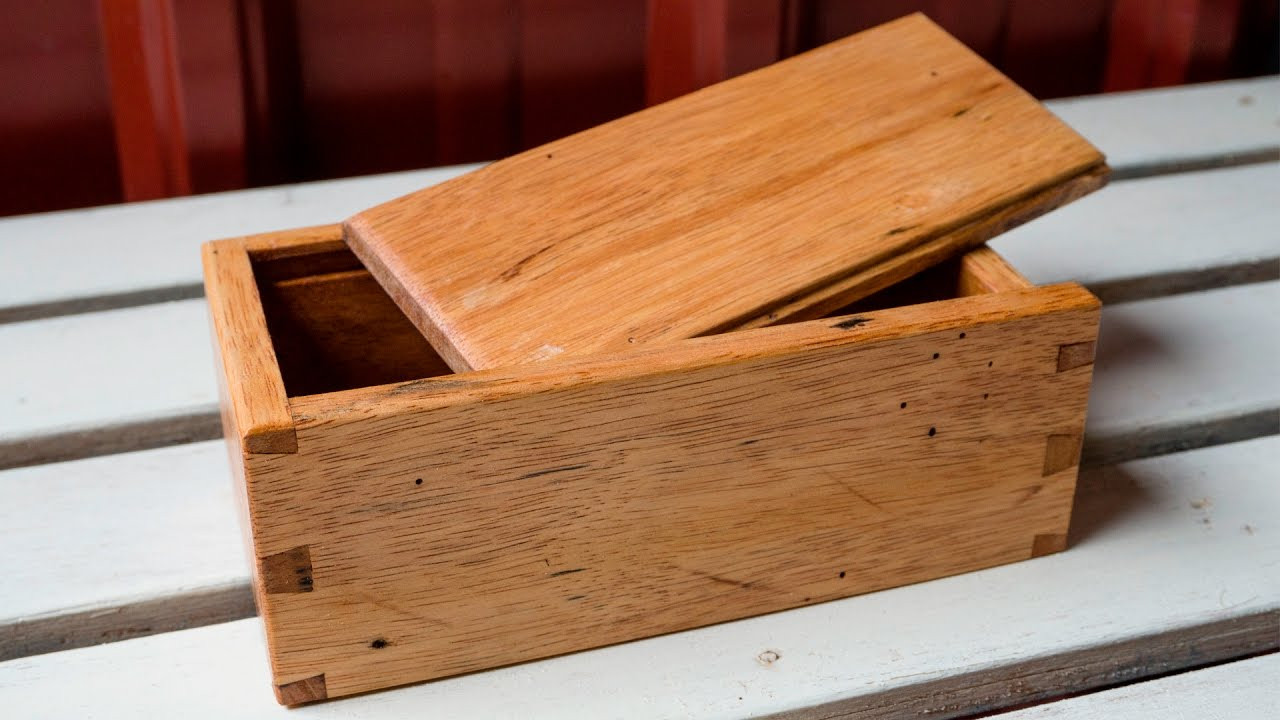 DIY Small Wood Box
 Making a Rustic Wood Storage Gift Box