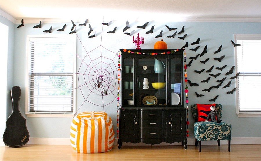 DIY Spider Web Decorations
 DIY Halloween Decorations Spooky Spider Web And A Giant