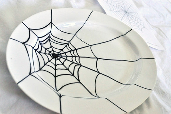 DIY Spider Web Decorations
 5 Spooky Spider Web Projects for Halloween ⋆ Handmade