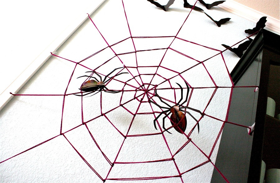 DIY Spider Web Decorations
 DIY Halloween Decorations Spooky Spider Web And A Giant