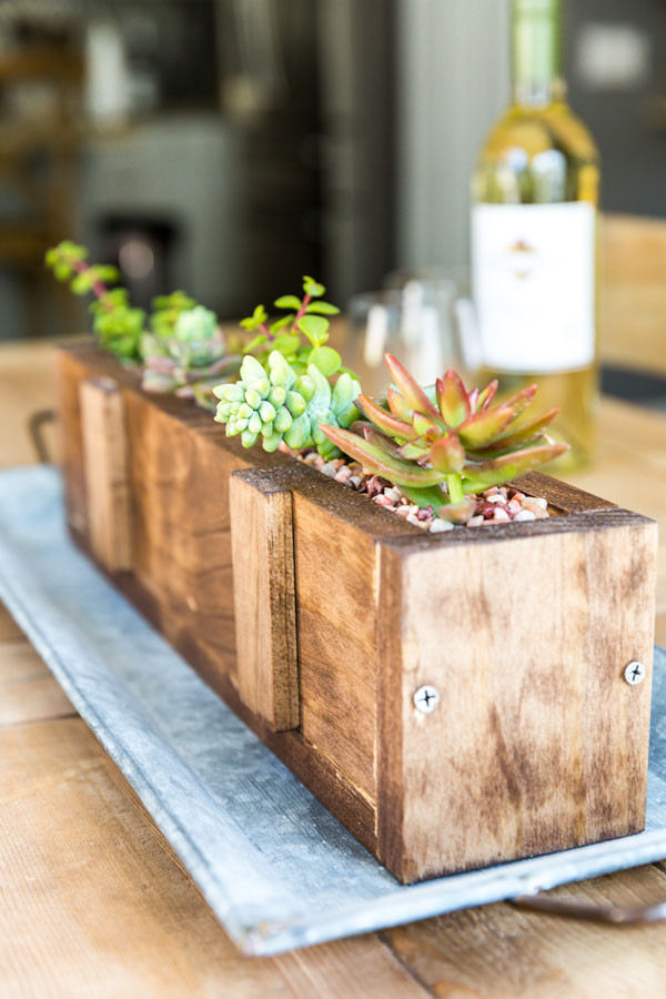 DIY Succulent Planter Box
 DIY Wood Succulent Planter