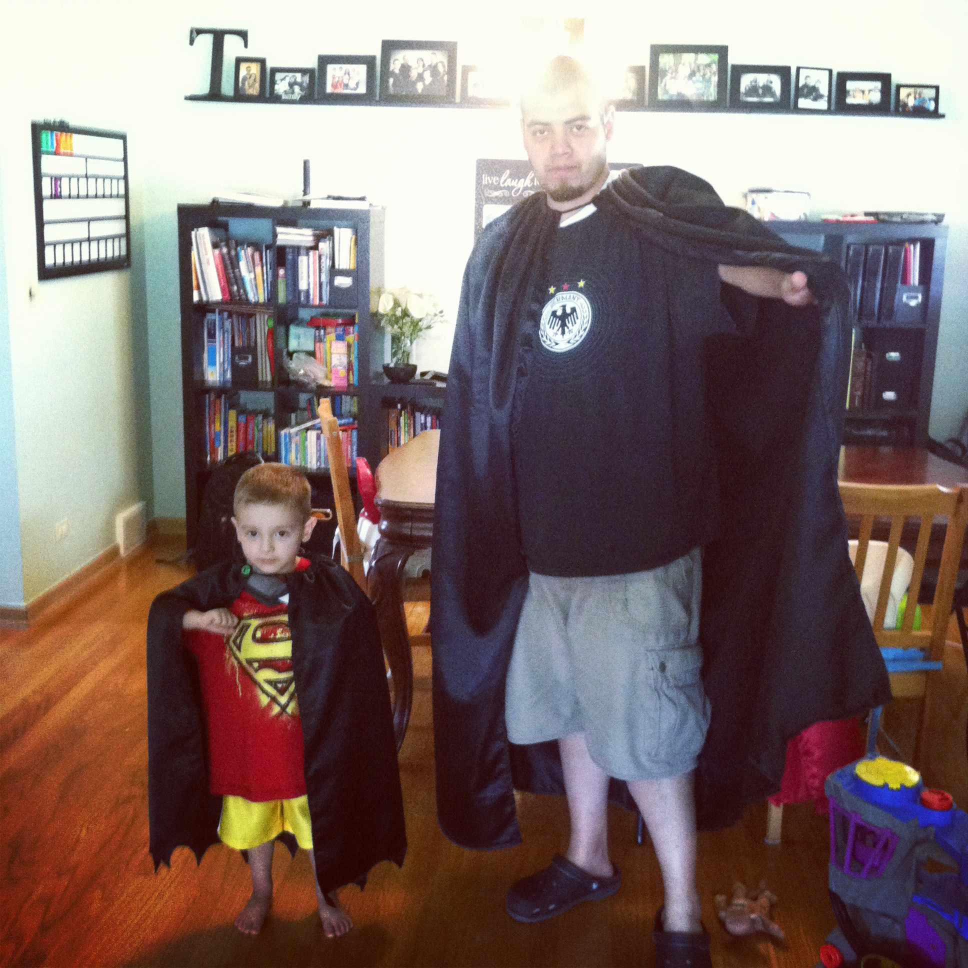 DIY Superhero Cape For Adults
 DIY Super Hero Capes Child & Adult