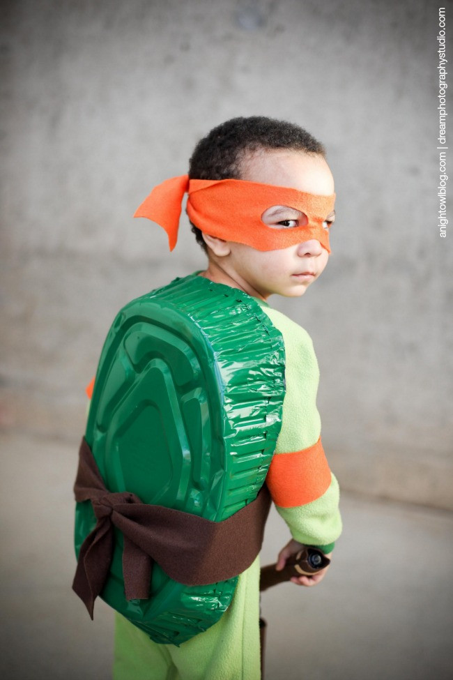 DIY Teenage Mutant Ninja Turtle Costumes
 Easy Teenage Mutant Ninja Turtle Costume