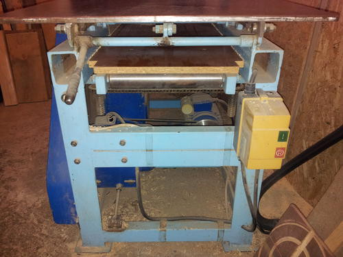 DIY Thickness Planer
 Lucian s homemade jointer planer