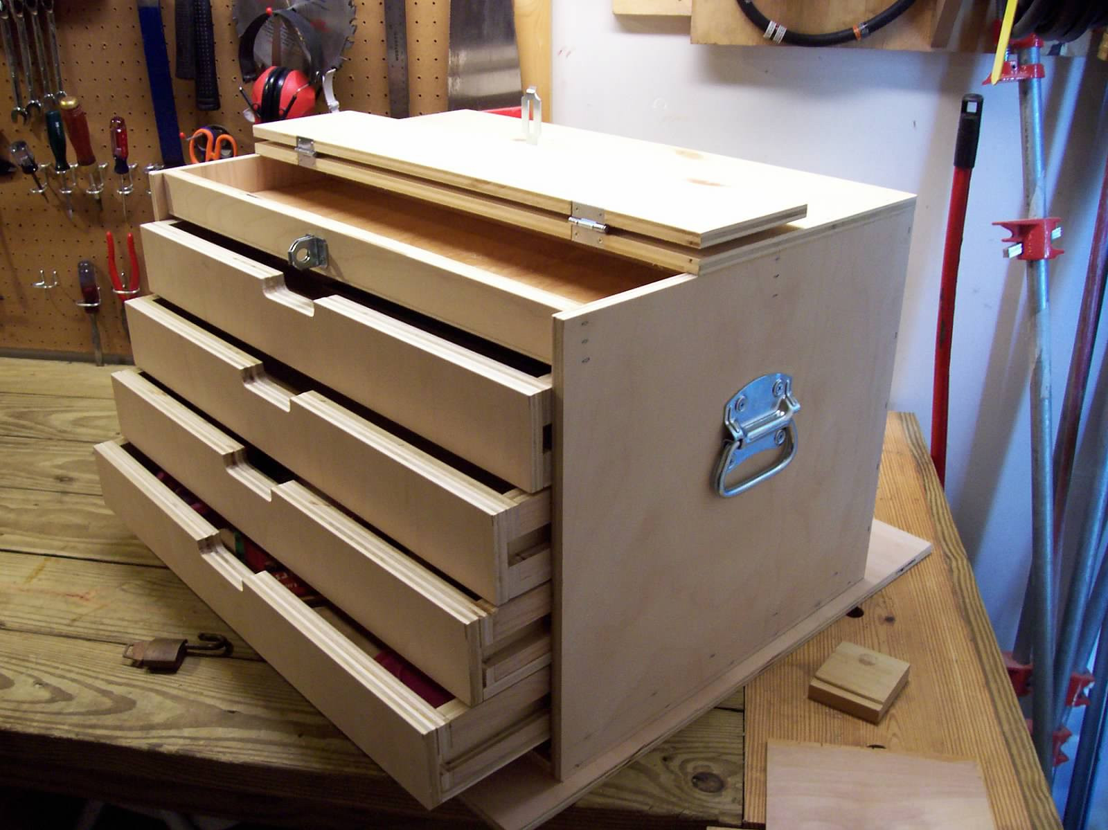 DIY Tool Chest Organizer
 How To Build A Wood Tool Cabinet Plans DIY Free Download