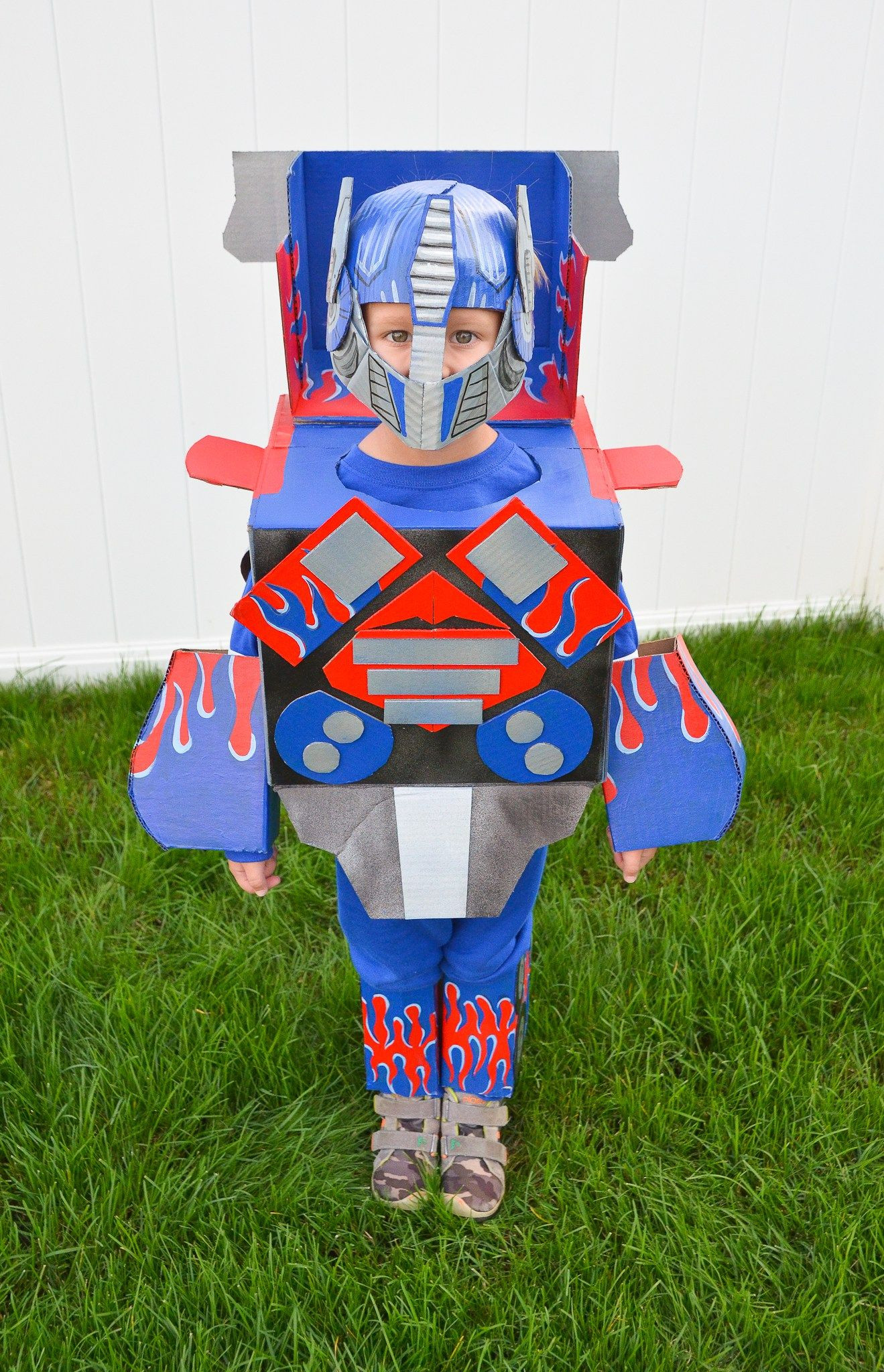 DIY Transformers Costumes
 Optimus Prime Transformers Costume Cardboard