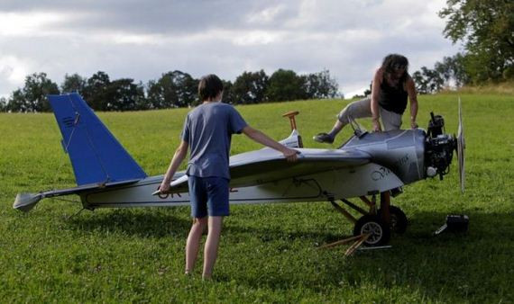 DIY Ultralight Airplane
 Mechanic Takes To The Skies In His DIY Airplane Barnorama