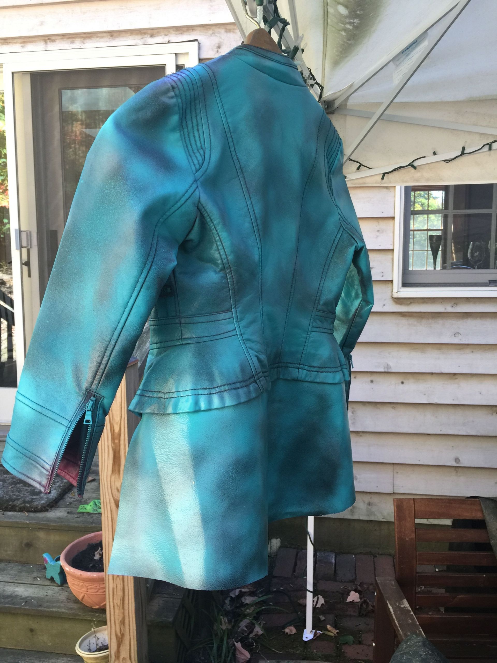 DIY Uma Costume
 Back spray painted uma umadescendants descendants