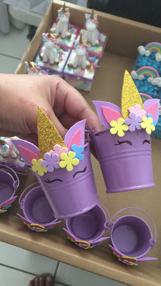 Diy Unicorn Birthday Party Ideas
 DIY Unicorn Birthday Party Ideas for Kids Party Wowzy