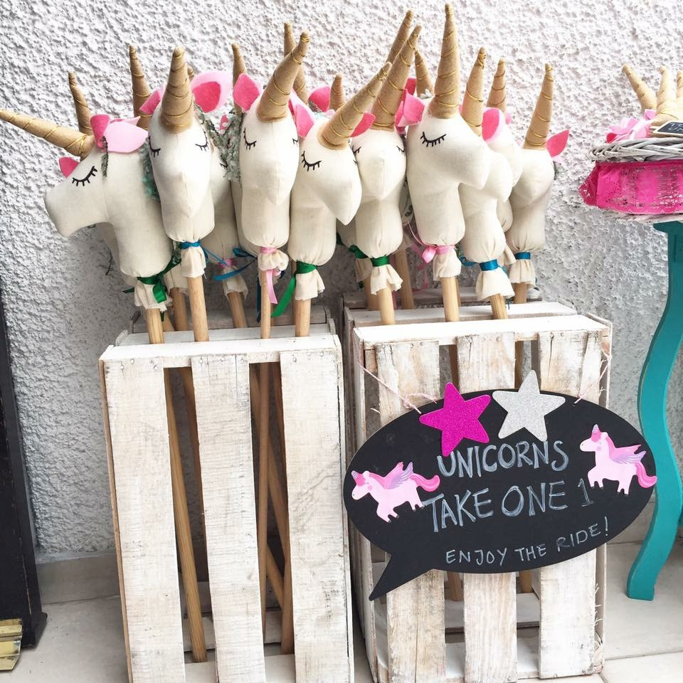 Diy Unicorn Birthday Party Ideas
 17 Unicorn Party Ideas To Throw The Ultimate Unicorn Party