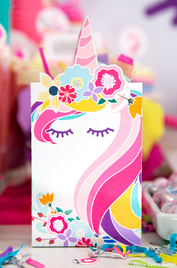 Diy Unicorn Birthday Party Ideas
 Truly Magical Unicorn Birthday Party Decorations DIY