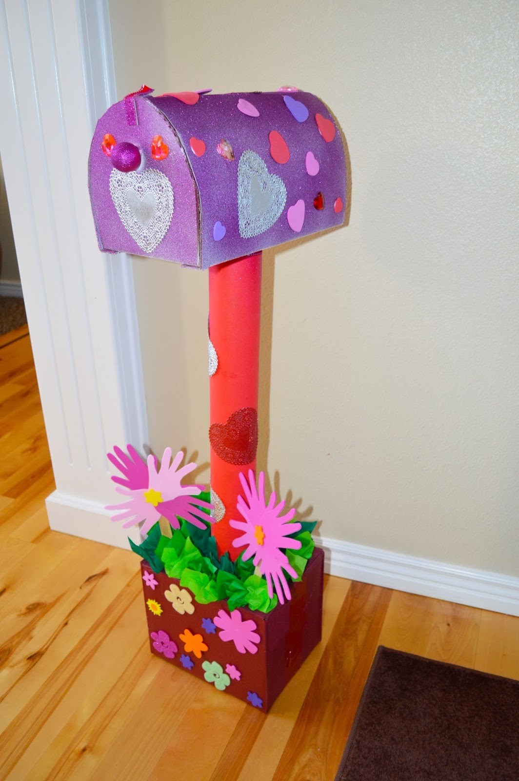 DIY Valentine Box
 Valentines Day Cardboard Mailbox DIY