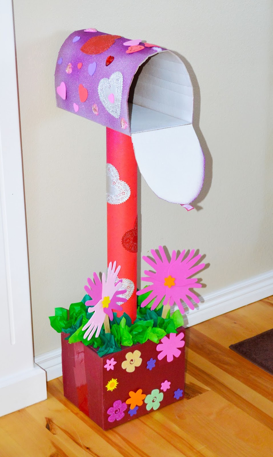 DIY Valentine Boxes
 Valentines Day Cardboard Mailbox DIY